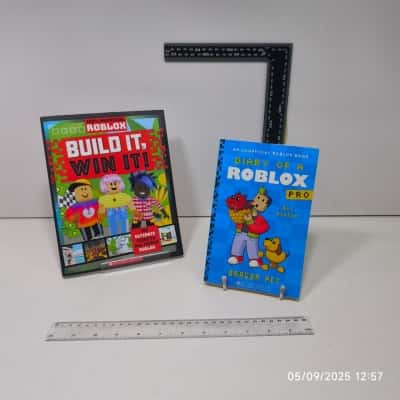 Roblox Books Bundle 2 pcs 