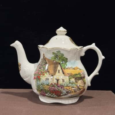 Vintage Kensington teapot