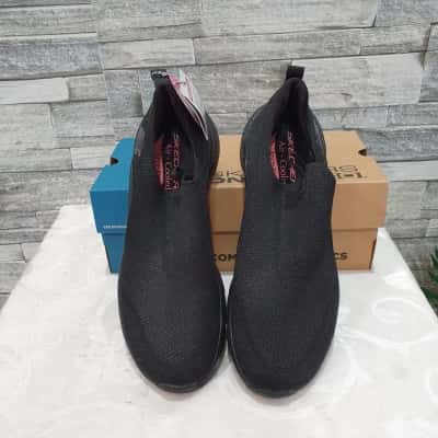 Skechers Unisex  Size 8 Trainers Black  