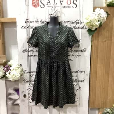 Princess Highway Brand!! GORGEOUS SHORT SLEEVE SHIRT COLLAR BUTTON UP DRESS!, Womens  Size 10 Midi Dress / Shirt Dress / Short Sleeve Dress  Khaki / Pattern 