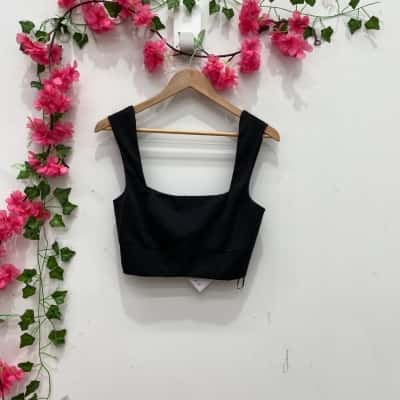Winnie & Co Womens  Size 8 Cropped Top/ Corset Style Black  