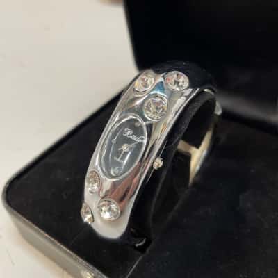 BADE Silver Toned Watch. Working with New Battery 