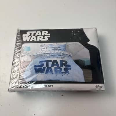 BNWT Star Wars double quilt cover 2 pillow cases