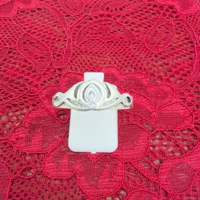 Beautiful Silver Ring size UK 0/63