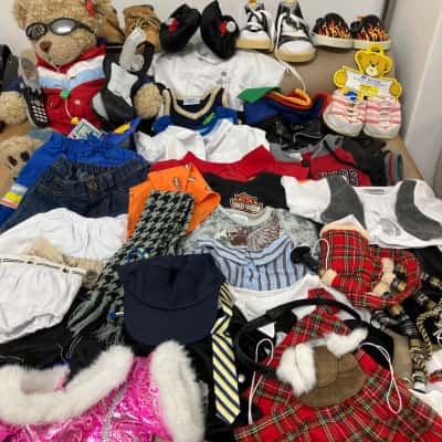 Build a bear bonanza! Heaps of outfits and accessories! 