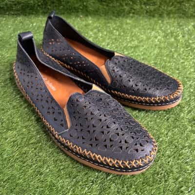 Django & Juliette Dark Navy Shoes Size 38