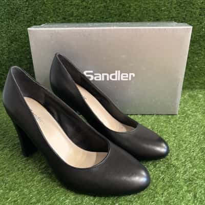 Sandler Alibi Black Heels Size 7.5B 