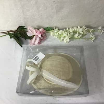  Womens One Size Cream Woven Formal Hat with Feather (new)