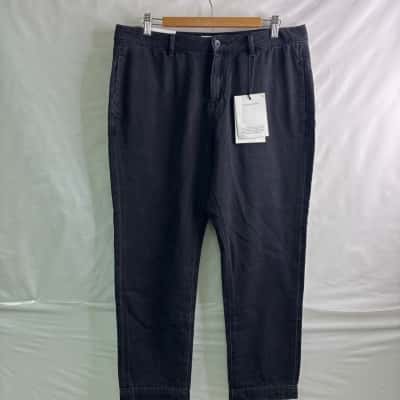 Country Road Womens Size 12 Cropped Jeans / Mid Rise Jeans / Tapered Leg Jeans Black BNWT