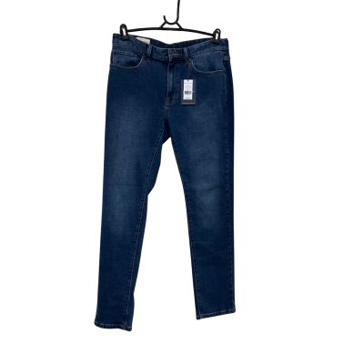 BRAND NEW MENS SPORTSCRAFT JEANS. SIZE 32
