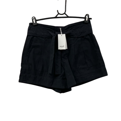 SEED SHORTS. BRAND NEW. SIZE 10