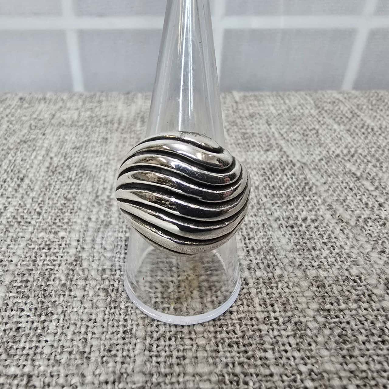 925 Chunky Silver Wave Ring - Size S 1/2(s)