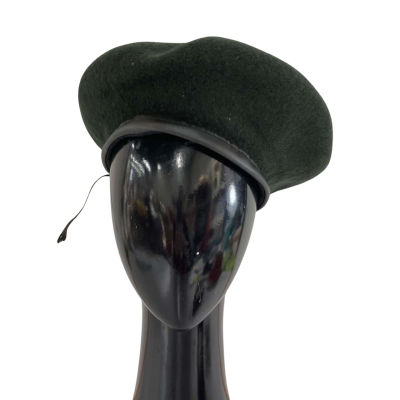  Unisex Felt Beret. Size 6.5 in Green 