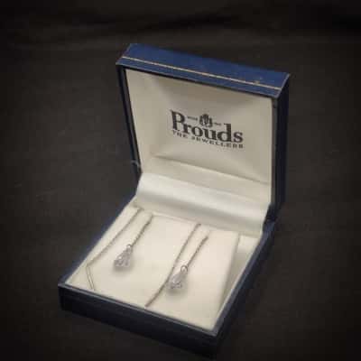 Stunning 925 Silver Thread Earrings With Swarovski Teardrop Crystals 8cm Long In Prouds Gift Box