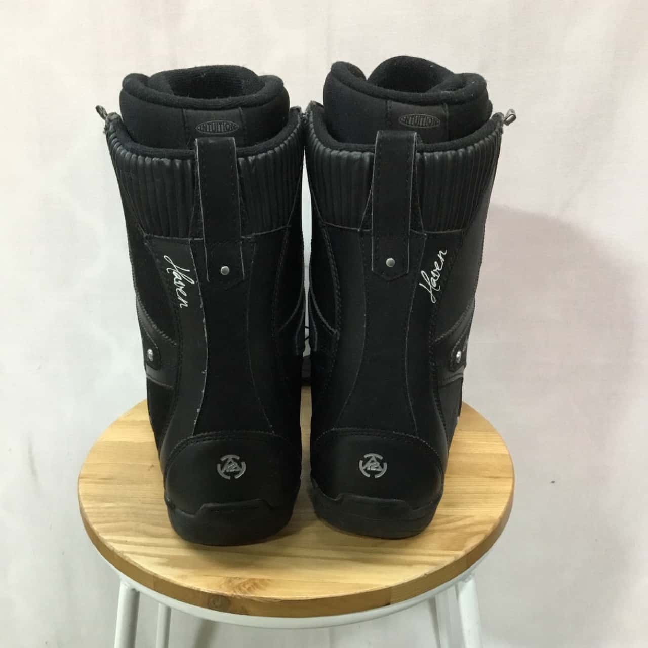 *Clearance SALE* K2 Haven Women’s Snowboarding Boots Size 39(s)