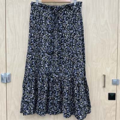 Jeanswest Womens  Size 12 Maxi Skirt / Ruffled Hemline Skirt Floral 