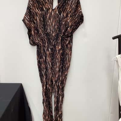  Womens  Size 10 Jumpsuit Animal print / Black  / Burnt Orange / White 