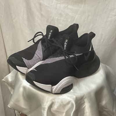 Women’s Nike Air Zoom SuperRep  Size 9 Trainers Black  / White 