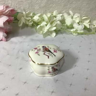 Royal Worcester Palissy Bird / Flower Pattern Porcelain Lidded Trinket Box