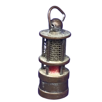 Vintage miniature brass miner’s lamp. 4cm. 