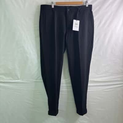 Yd. Mens Size 36 Chinos Black BNWT