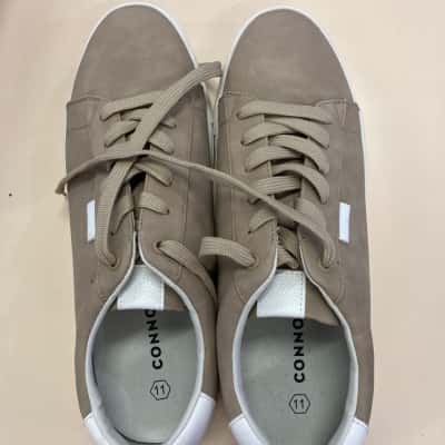 Connor Mens  Size 11 Beige / White shoes