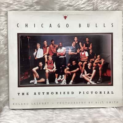 Chicago Bulls- The Authorised Pictorial 