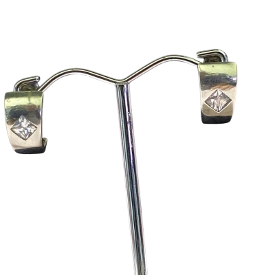  925 MARKED EARRINGS WITH CLEAR STONE INSERT IN DIAMOND SHAPE 