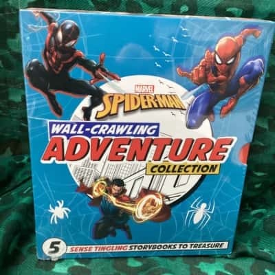 Marvel Spider-Man Wall Crawling Adventure Collection 