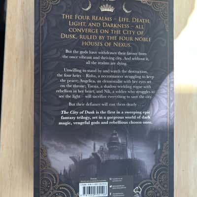 The City of Dusk, Tara Sim