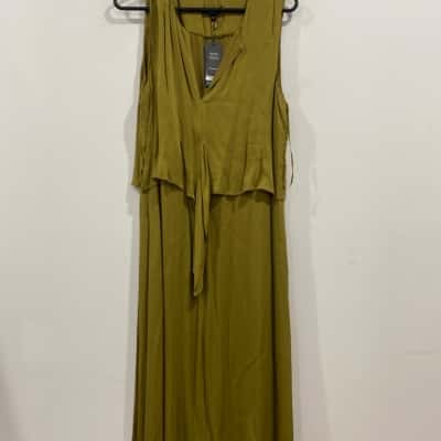 Basque Womens  Size 12 Khaki Dress