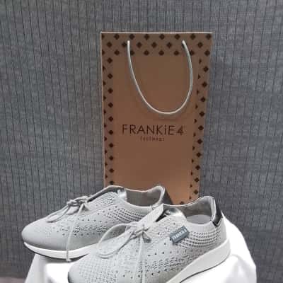 Frankie4 Womens  Size 6 Sneakers Grey 