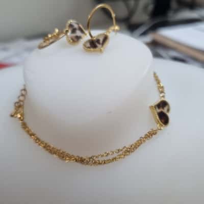  Womens Earrings / Bracelet