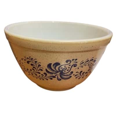 Vintage Homestead Pyrex nesting bowl