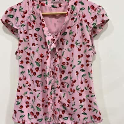 Review Womens  Size 8 Blouse Pattern / Pink  