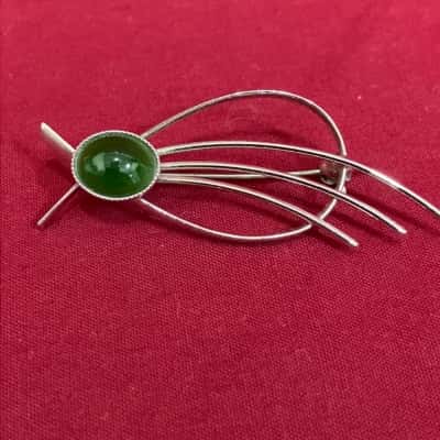  Women's Silver Tone / Green Stone Brooch 
