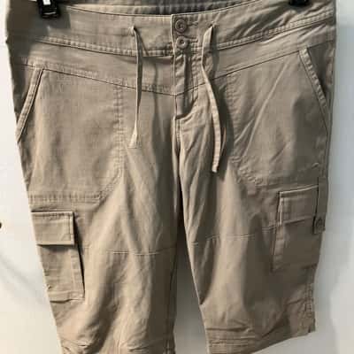 Kathmandu Womens  Size 10 Shorts Beige 