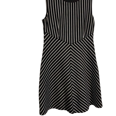 Review Womens  Size 12 Black  / White 