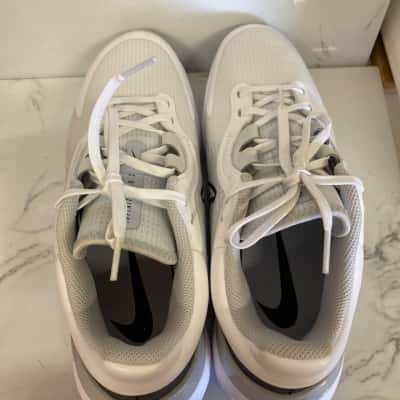 Nike Mens  Size 8 Sneakers Black  / White 