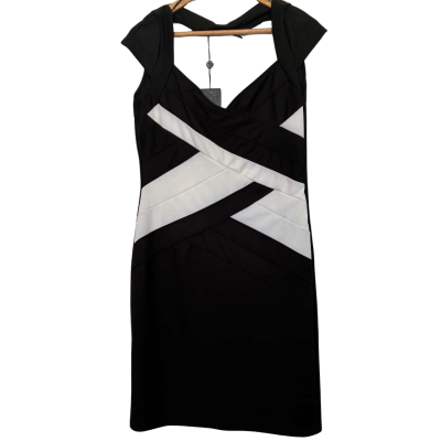 Events Size M Black / White Dress
