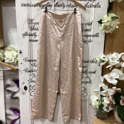 CIDER BRAND! Womens  Size M Casual Pants Champagne / Geometric Pattern. 