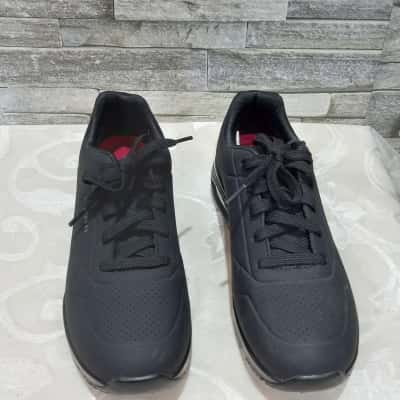 Skechers Womens  Size 8.5 US Trainers Black  