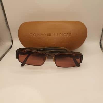Tommy Hilfiger Unisex Sun Glasses With Case