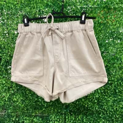 D-Luxe Womens  Size 10 Shorts Beige 
