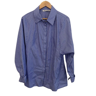Zara Womens  Shaped Size XL Button Up Top Blue / Striped 