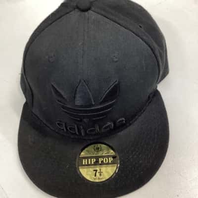 Adidas Mens  Size 7 Cap Black  hip hop 7 eighths