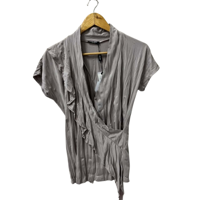 Chelsea Womens Size M Short Sleeve Top Beige 