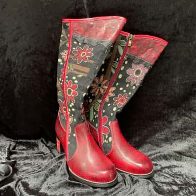 Floral Leather Size 38 Boots. 