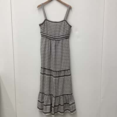 New-Size 12 Just Jeans Womens  Casual Dress Black  / White 