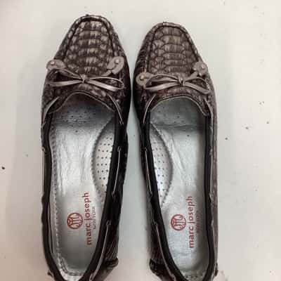 New Marc Joesph New York  Womens  flats Size 7 Grey 